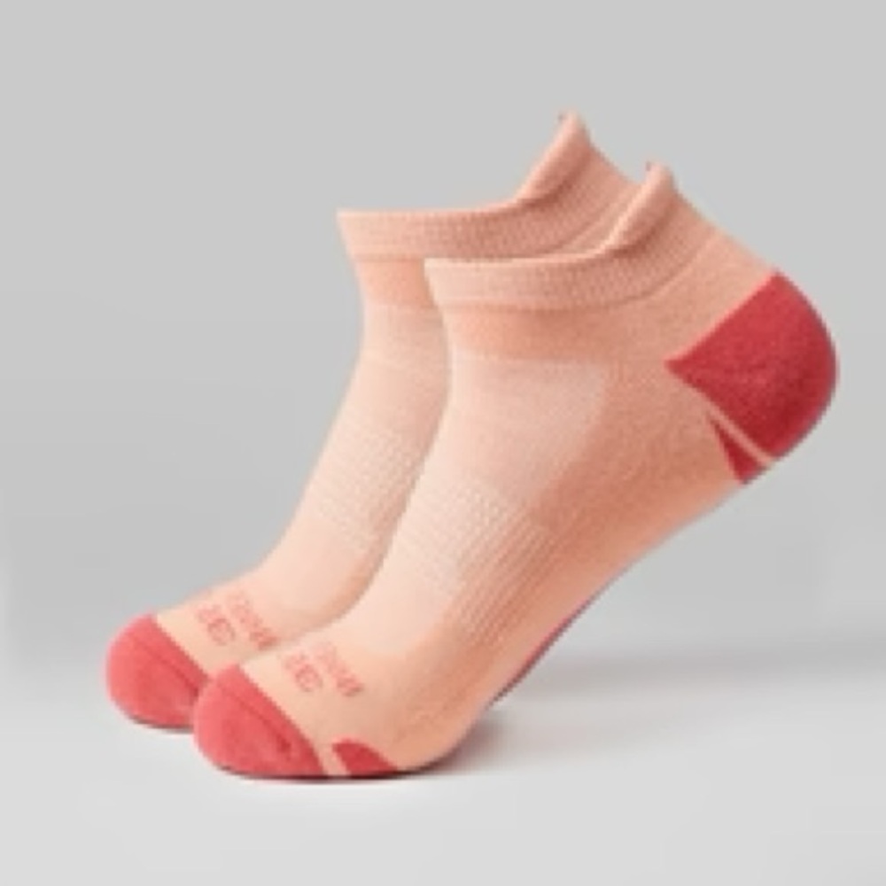 32 degrees salmon new in bag Comfortable Pink Ankle Socks small